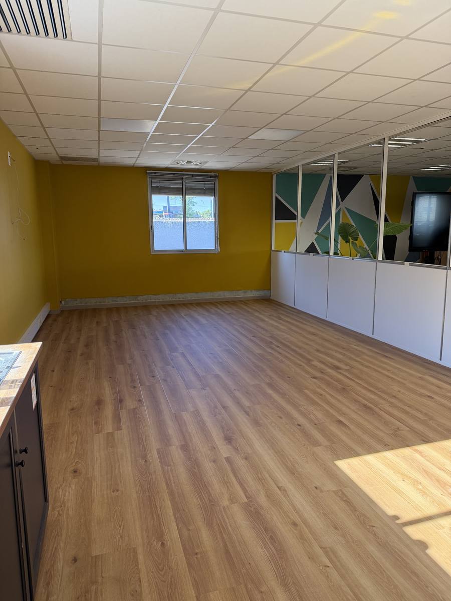 Tertiaire / salle en finition